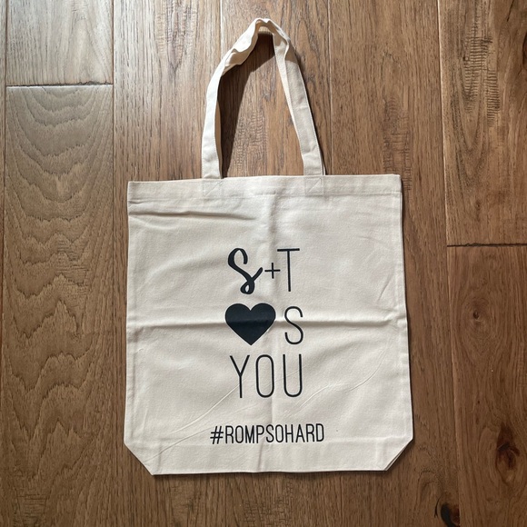 FREE Smash + Tess Canvas Tote Bag - Picture 1 of 3